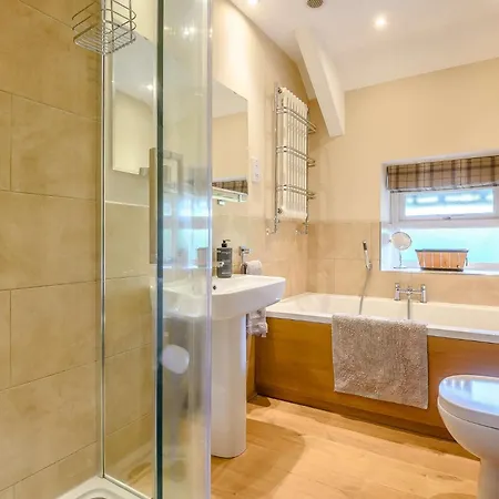 4 Bed In Ullswater 88023 Holiday home Dockray