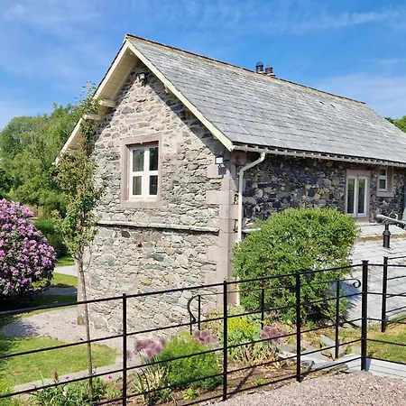 4 Bed In Ullswater 88023 Holiday home